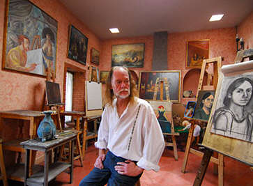 San Miguel Artist Keith Keller in his studio in San Miguel de Allende