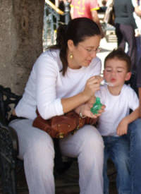 Blowing bubbles in the Jardin, San Miguel de Allende